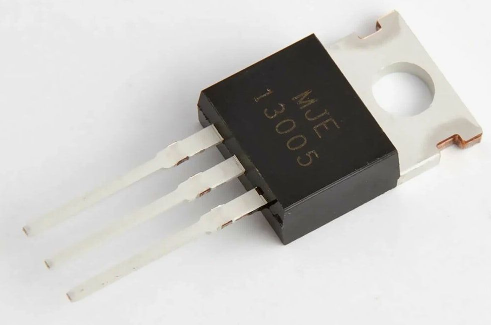 Биполярный транзистор MJE13005 TO-220, NPN 400В 4А