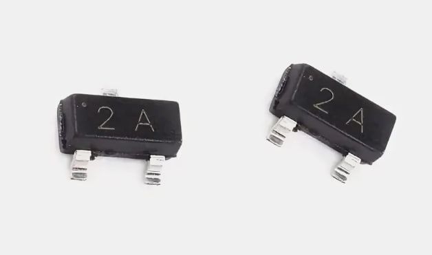 Биполярный транзистор 2N3906 SOT23 SMD, PNP 40В 0.2А Биполярный транзистор 2N3906 SOT23 SMD, PNP 40В 0.2А
