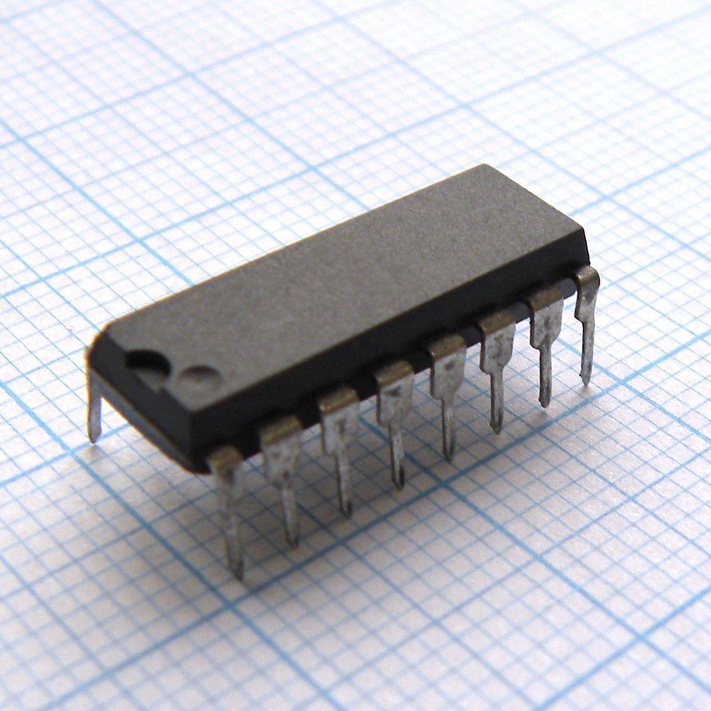 ЦАП Analog Devices, Inc. AD677JNZ
