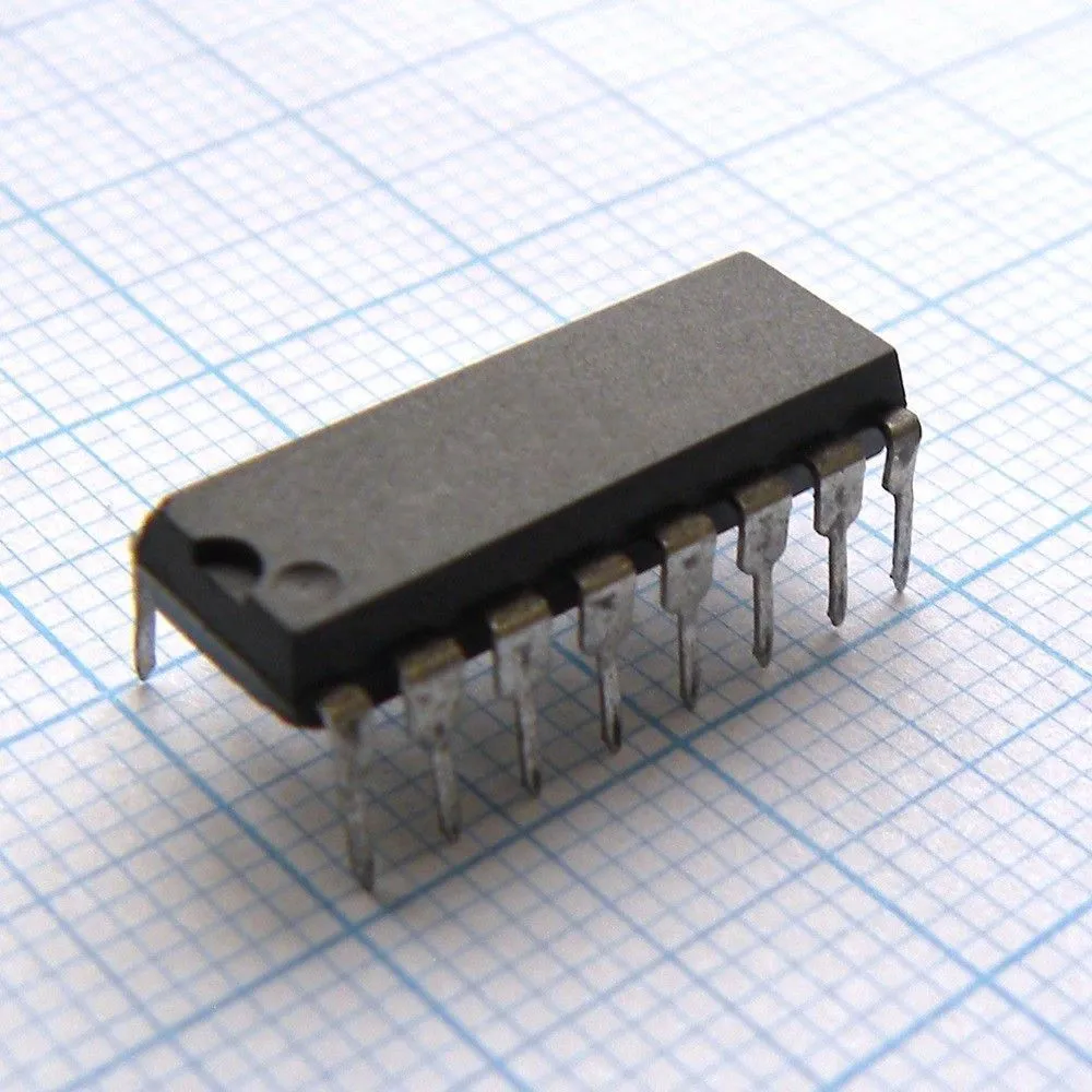 ЦАП Microchip Technology Inc. MCP3208-CI/P